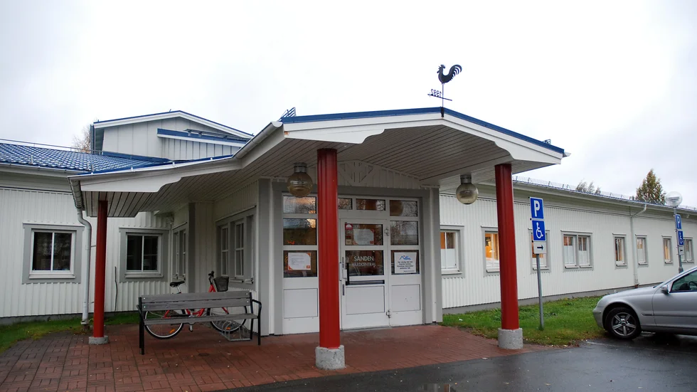 Medan det planeras för närsjukhus i Luleå får bodensarna hålla till godo med två mer eller mindre sunkiga hälsocentraler. Feltänkt, tycker Ulf Andersson.