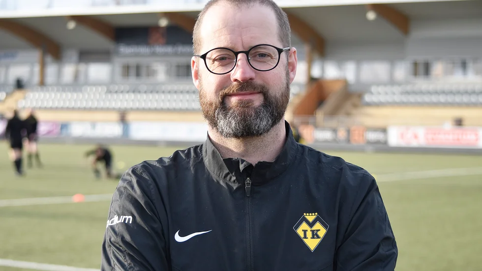 Myckles tränare Mattias Lindgren hoppas på en plats i division III.