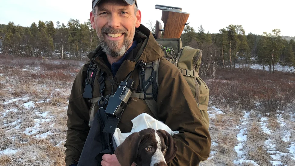 Jägarmästaren och journalisten, Ulf Lindroth, har skrivit sin fjärde versionen av boken Jägarskolan. Den har 528 sidor och 1000 bilder. 