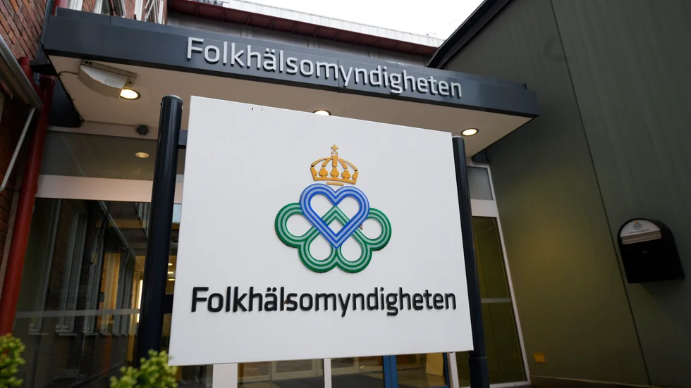 Folkhälsomyndigheten får mandat att införa krav på vaccinationsbevis på bland annat serveringsställen och handelsplatser, om de anser att det behövs för att minska smittspridningen.