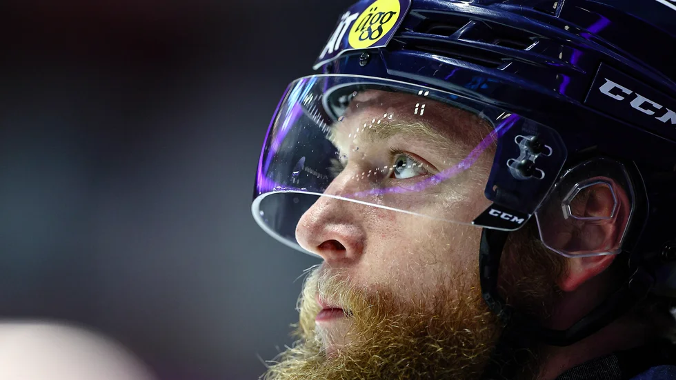 Jonas Junland var en av många som drabbades av covidsmittan i LHC. "Som en förkylning som satte sig på lungorna och gjorde att man hade lite svårt att andas. Men jag och vi haft tur", säger han.