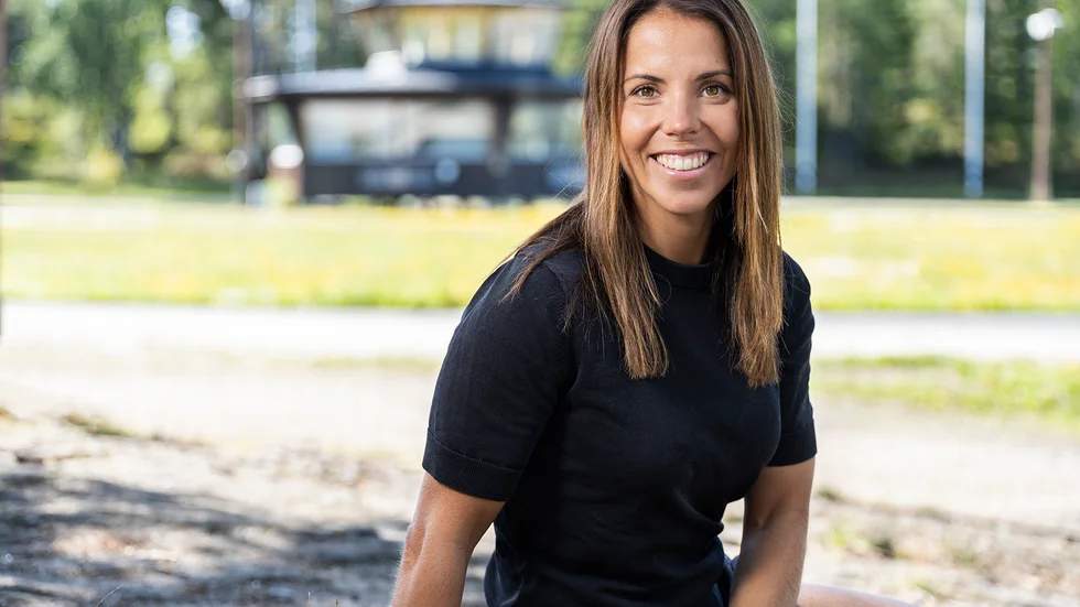 Charlotte Kalla har tackat för priset och skriver i sociala medier: "Stolt tornedaling".