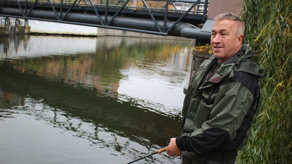 Johan Ekström passade på att fiska vid Spången sista dagen, innan fisket förbjöds här fram till 9 januari.