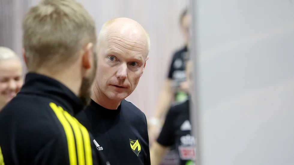 Joakim Sjöstrand kliver (eller blir knuffad) återigen fram som huvudansvarig i Endre.  