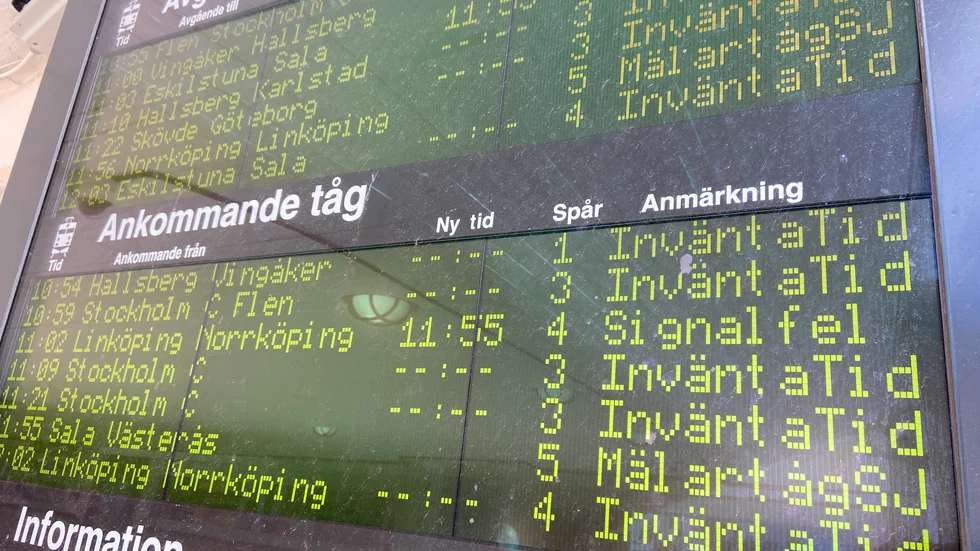 Ett signalfel stoppade trafiken till och från Katrineholm med stora tågförseningar som följd.