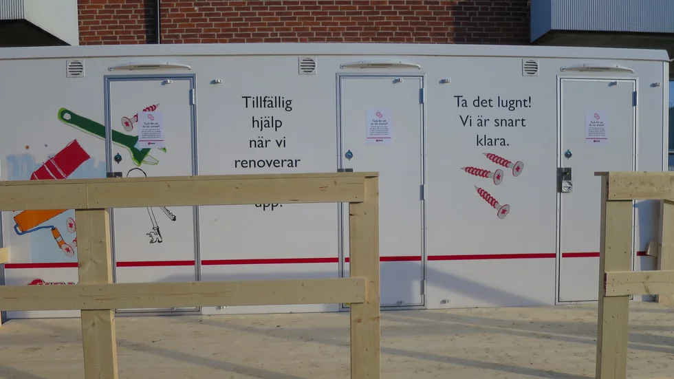 Ett stambyte har fått hyresgäster att oroa sig för att tvingas dela hygienutrymmen. "Alla får ett eget dusch- och toalettrum i början", säger Magnus Klarén på KFAB.