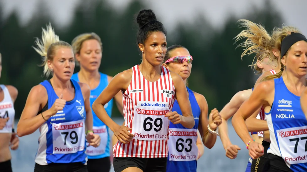 Meraf Bahta (69) vann SM på 10|000 meter i Uppsala.