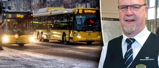 Busschaufförens ilska mot resenärerna: "Skärpning!"