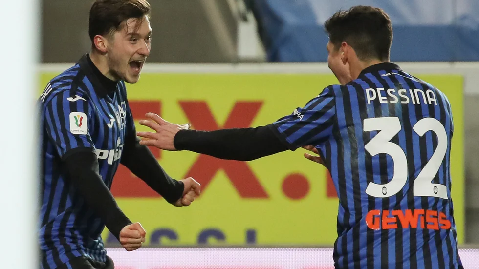 Aleksej Mirantjuk, vänster, jublar efter att ha avgjort kvartsfinalmötet med Lazio.