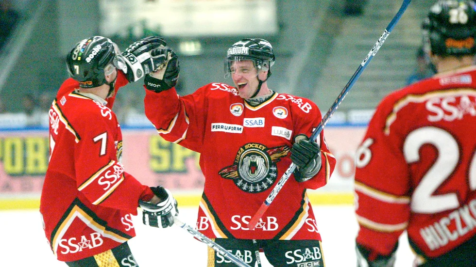 Luleå Hockeys kultspelare Torbjörn Lindberg Skarin är veckans gäst i vår podcast Ett stenkast från Delfinen.