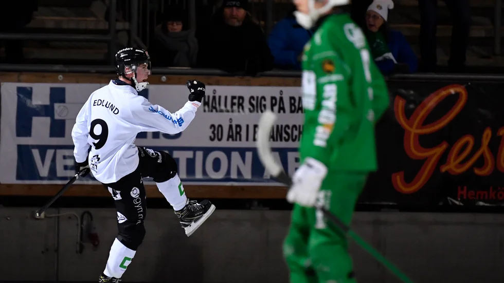 Sandvikens Hannes Edlund gjorde två mål för andra elitseriematchen i rad i 4–1-segern borta mot Vänersborg. Arkivbild.