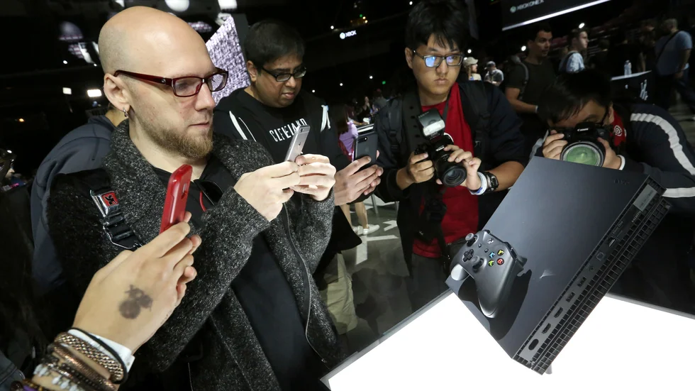 Xbox One X visas upp vid spelmässan E3 2017. Arkivbild.