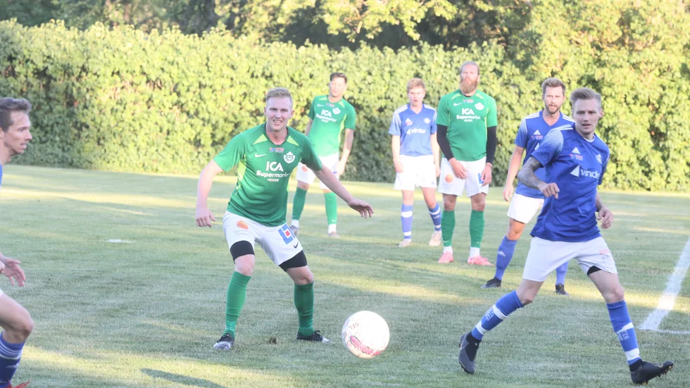 Peter Öhman fortsätter att göra mål och Levide fortsätter att vinna. Mot Väskinde blev det dessutom målkalas.