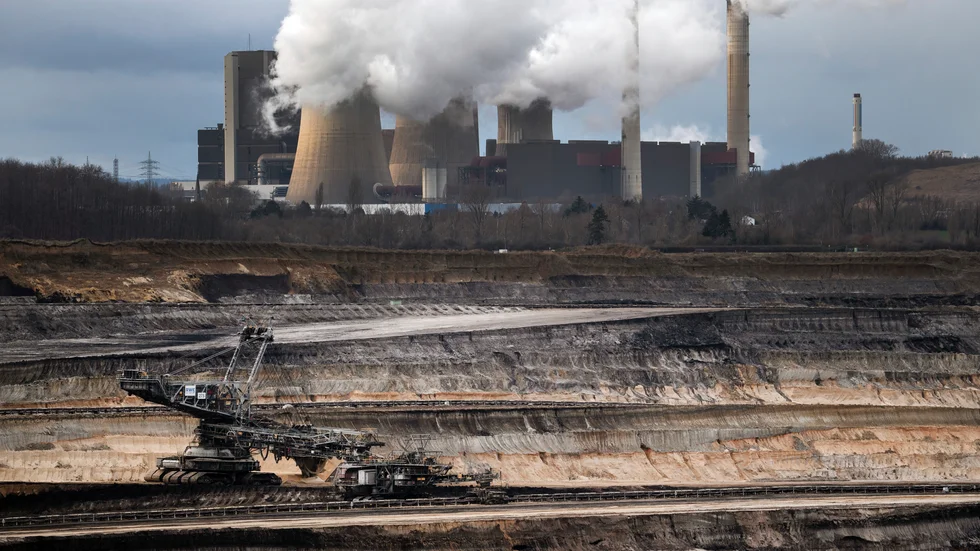 Utan EU:s utsläppshandel som höjer priset skulle brytning och eldning av klimatskadlig brunkol, som här väster om Köln i Tyskland, vara mycket svårare att få bort ur det europeiska energisystemet.    