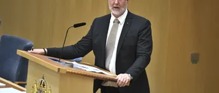 L skrev under motion med SD – "Missförstånd"