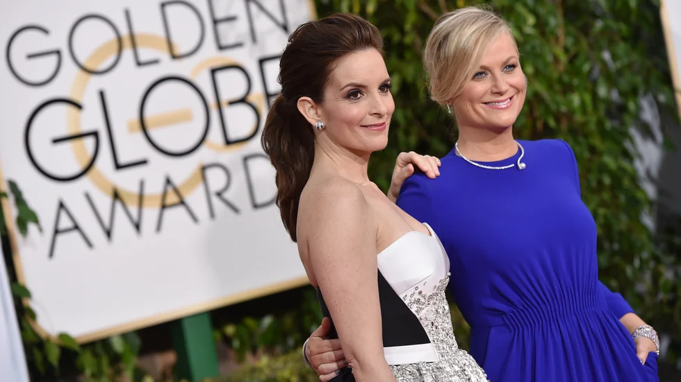 Tina Fey och Amy Poehler är programledare för årets Golden Globe-gala. Arkivbild.