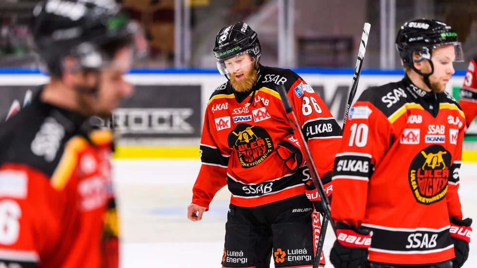 Linus Klasen var frustrerad efter ännu en tappad ledning i en tredjeperiod. 