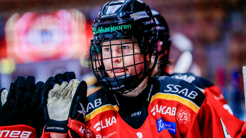Noora Tulus, en av Luleås stora stjärnor, har fått nytt sällskap i sin kedja.
