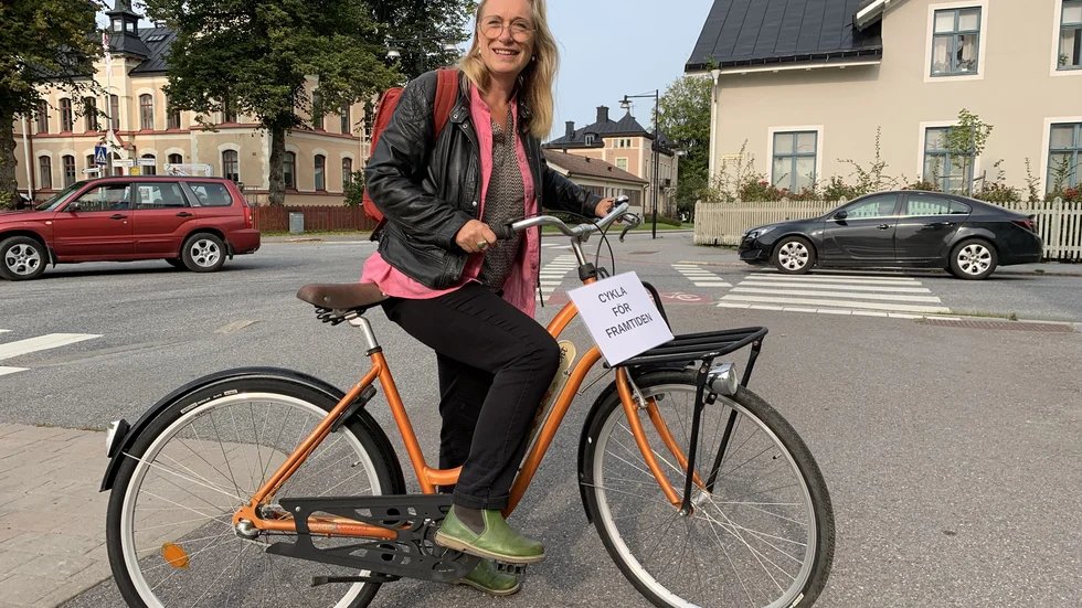Mia Rolandsdotter, talesperson för Grön framtid kommer delta i "Fridays for future" under fredagen. Hon vill att kommunens koldioxidbudget får en mer framskjuten roll. 