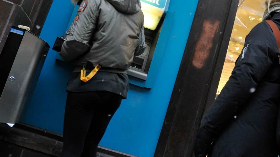 Efter rånvågen i Linköping stängdes bankomaterna efter kl 22, men det har hittills inte varit aktuellt i Norrköping.