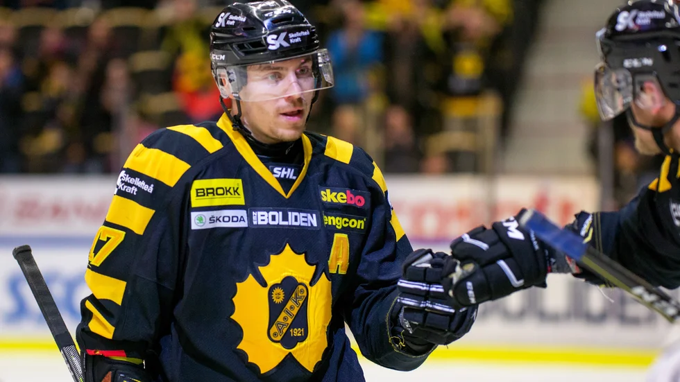 Pär Lindholm är det givna drömnamnet som ersättare till Tyler Morley, även om det kommer krävas mycket för att Pär ska komma hem.