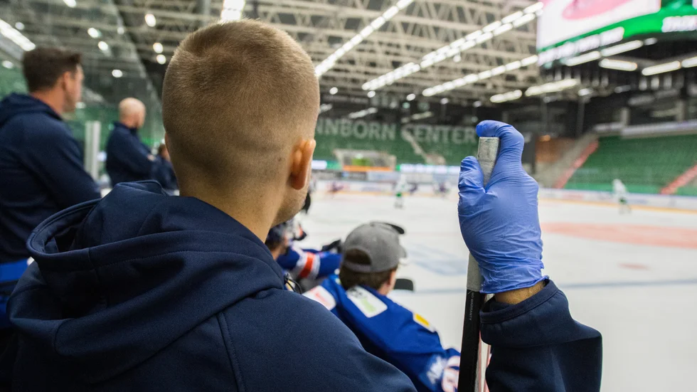 Skyddshandskar på gäller för materialförvaltare.
