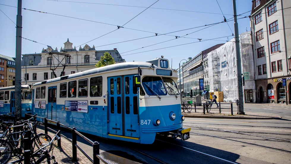Spårvagnarna rullar som vanligt i Göteborg, trots att facket krävt stopp på grund av risk för virusspridning. Arkivbild.