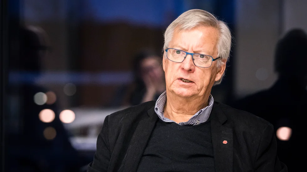 "När det nu stormar på insändarsidorna om arbetsvillkoren på en del särskilda boenden, vill jag betona att i nästan alla delar inom öns äldreomsorg så fungerar det bra och går mot bättre", replikerar Håkan Ericsson (S), ordförande i socialnämnden.