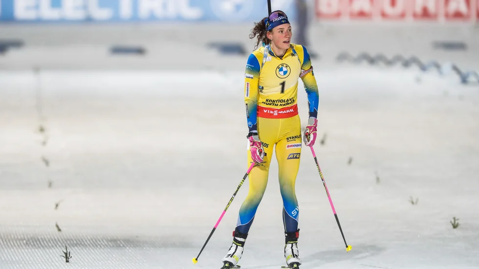 Det var en ganska trött Hanna Öberg som tog sig mål i jaktstarten under söndagen. Men det blev ännu en pallplacering för världscupledande Hanna Öberg.