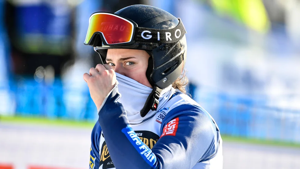 Alexandra Edebo är tillbaka efter den otäcka kraschen i Val Thorens.