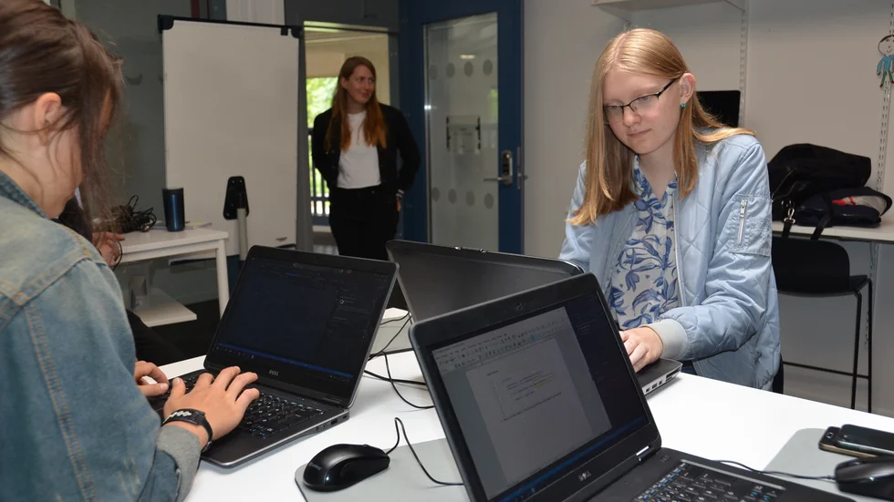 Kanske speldesign i framtiden? Linn Källström gillar programmering och grafik.