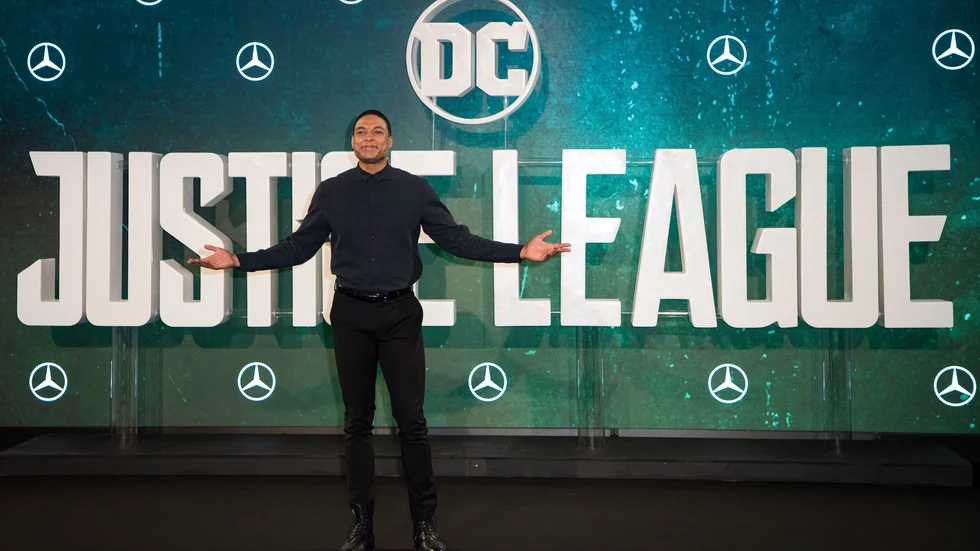 Ray Fisher är beredd att klippa banden med arbetsgivaren Warner Bros. Arkivbild.