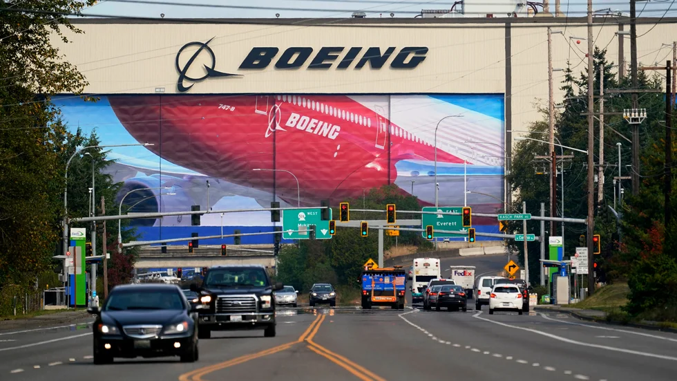 Flygplanstillverkaren Boeing ska betala stora summor på grund av två uppmärksammade olyckor. Arkivbild.