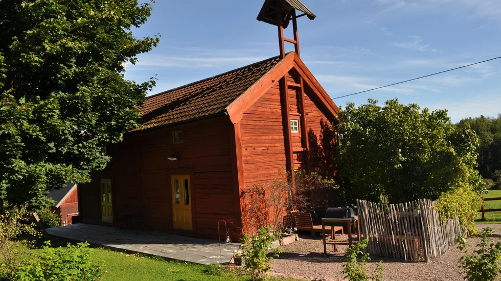 Det gamla sädesmagasinet är omgjort till permanentbostad.
