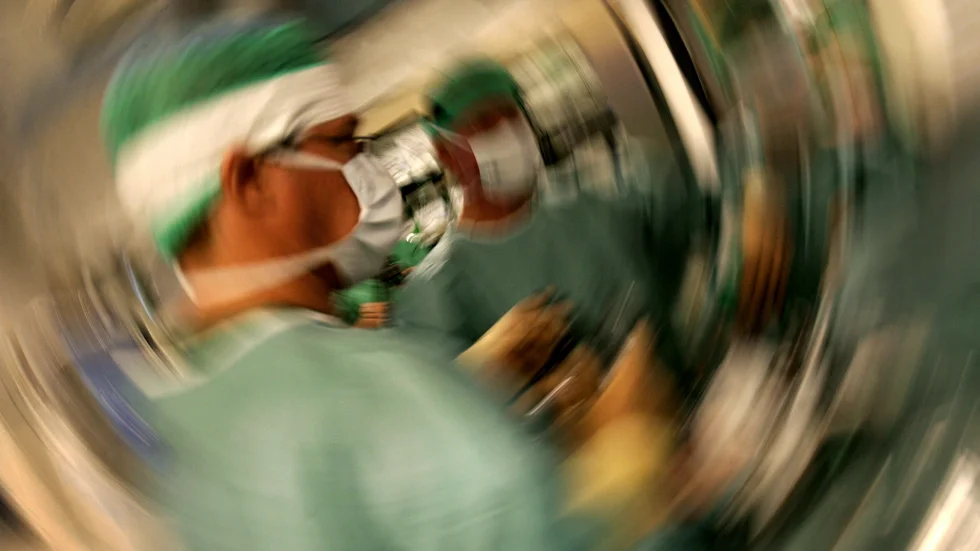 Fastan inför åtta operationer som sedan sköts upp gjorde att en patient på Cetnralsjukhuset i Karlstad försämrades. Arkivbild.