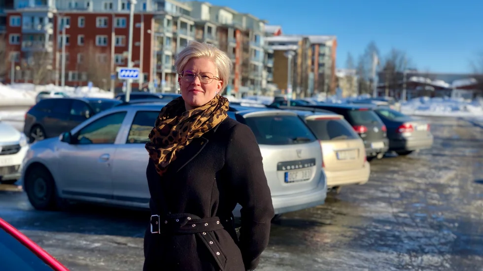 "Vi hoppas att effekten av parkeringssystemet blir att vi har fler lediga p-platser så att vi kan minska söktrafiken", säger Rebecka Granström, Piteå kommun. (Arkivbild)