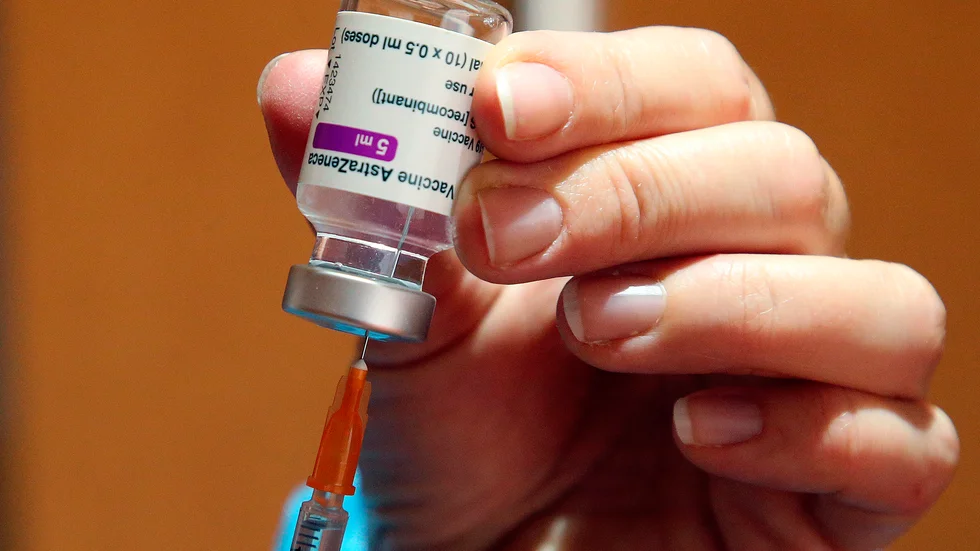 Flera länder har pausat vaccineringen med Astra Zenecas vaccin. Arkivbild.