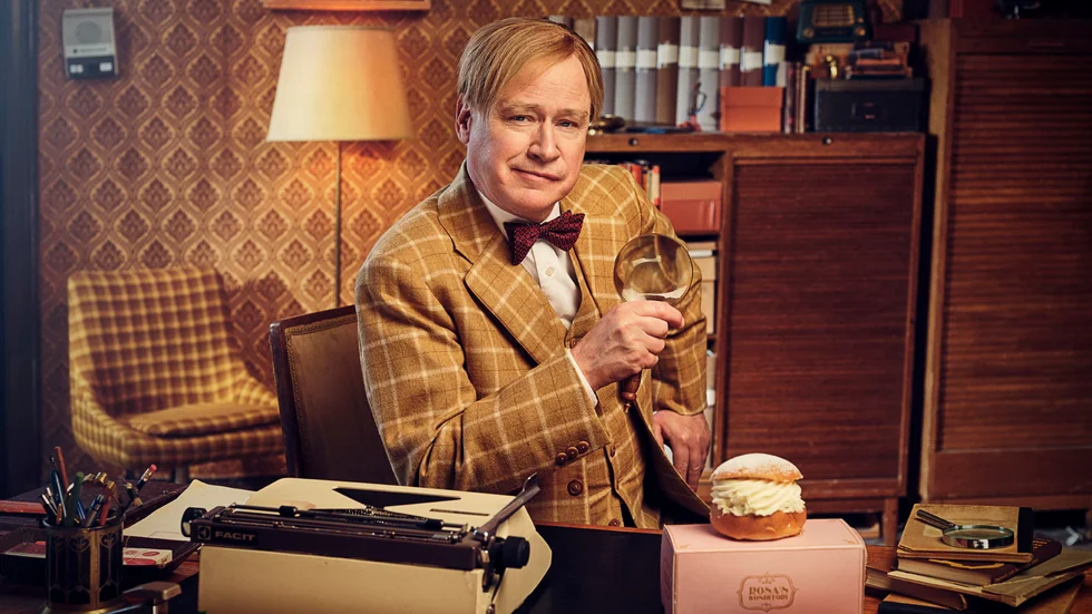Robert Gustafsson återvänder till rollen som Ture Sventon i en ny säsong av tv-serien om privatdetektiven. Pressbild.