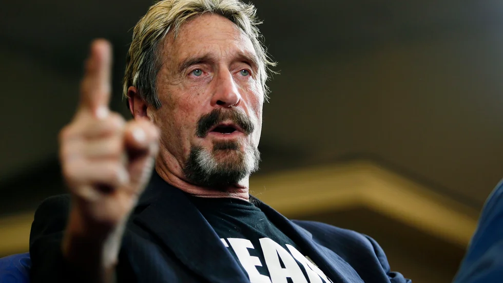 Datavirusexperten John McAfee har hittats död i sin cell i Spanien. Arkivbild