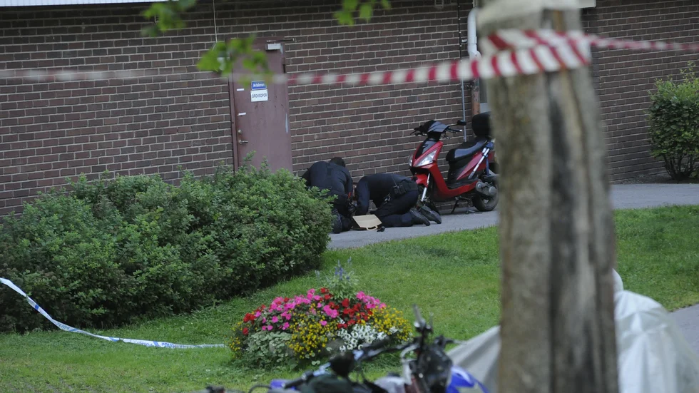 Det var i onsdags som polisen hittade en bomb i Åby. Nu har en misstänkt man häktats.