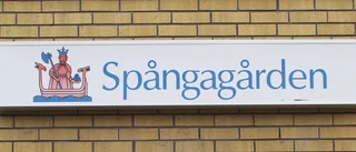 Ansvariga för byggfiaskot borde avgå