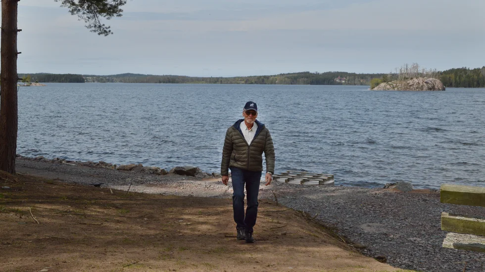 Eric Carpholm är ordförande i Sommen fiskevårdsområde som  förvaltar fiskevattnet.