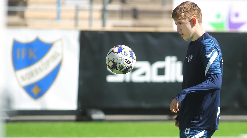 Ísak Bergmann Jóhannesson är tillbaka i träning med IFK efter semestern.