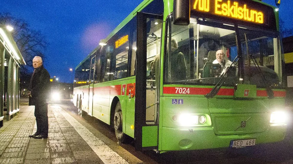 Kommunstyrelsens ordförande Göran Dahlström var med när busslinje 700, Hälsolinjen, invigdes 2013. Nu föreslås linjen läggas ner.