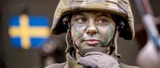 L: Ställ Sverige på krigsfot