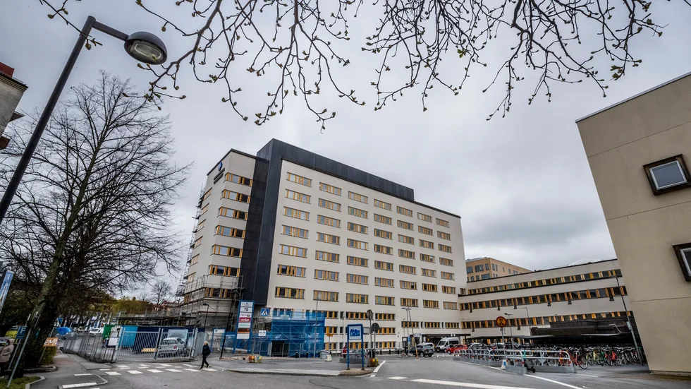 Att de ansvariga i sjukhusstyrelsen inte vill ge klart besked om privatiseringsplanerna är varken mer eller mindre en skandal, skriver Lars Taxén.