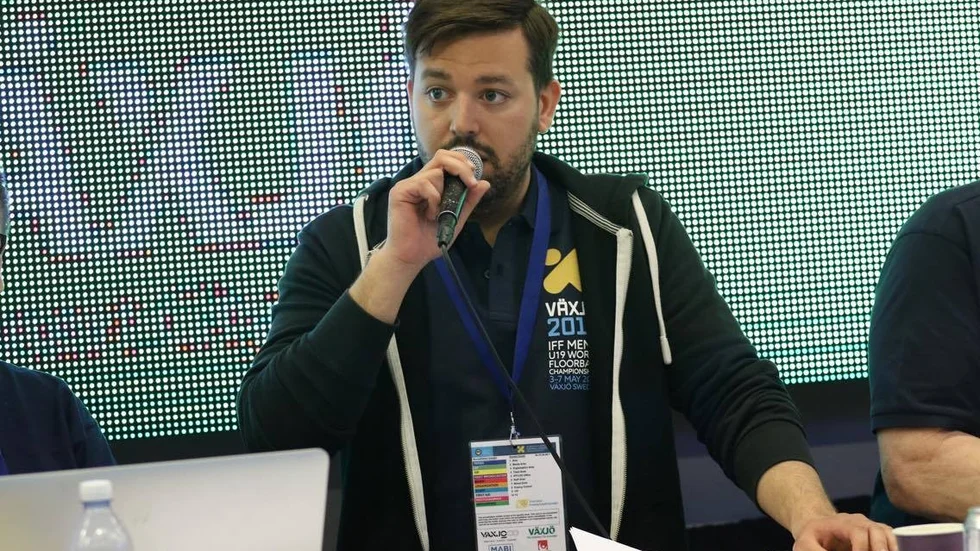Ted Wikström kommer att coacha Sirius i de närmaste matcherna i superligan. Normalt är han speaker på lagets matcher.