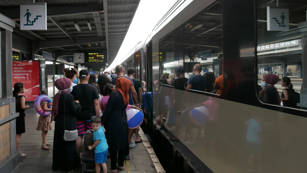 Tågpassagerare i EU ska få stärkta rättigheter genom nya regler som nu blivit klara. Fast kritikerna hade velat ha mer. Arkivfoto.