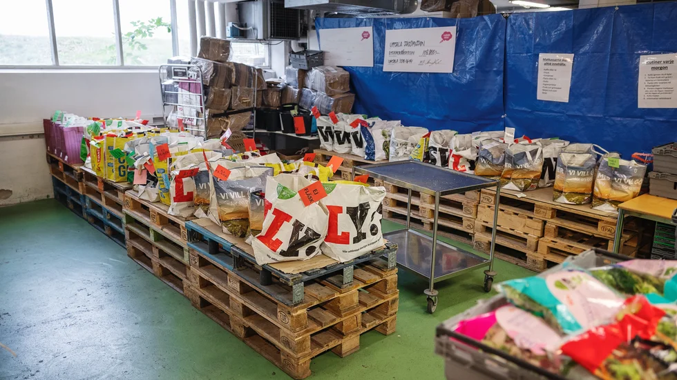 Matcentralen delar ut matkassar till behövande Uppsalabor.