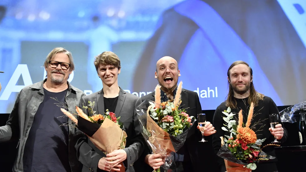 Producenten Piodor Gustafsson, skådespelaren Erik Enge, regissören Ronnie Sandahl, och författaren Martin Bengtsson jublar över att "Tigrar" har valts ut till Sveriges Oscarsbidrag.